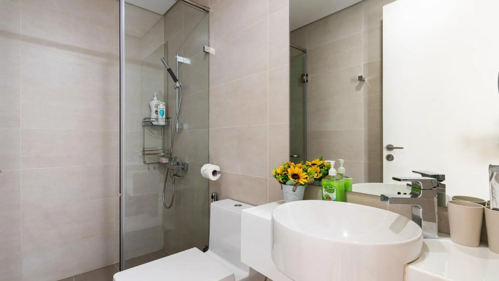 Modern Apartments In Rivergate 0*, Ho Chi Minh-stad